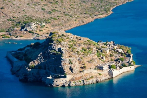 Άγνωστα Νησιά κοντά στην Κρήτη