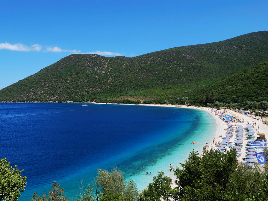 Antisamos beach