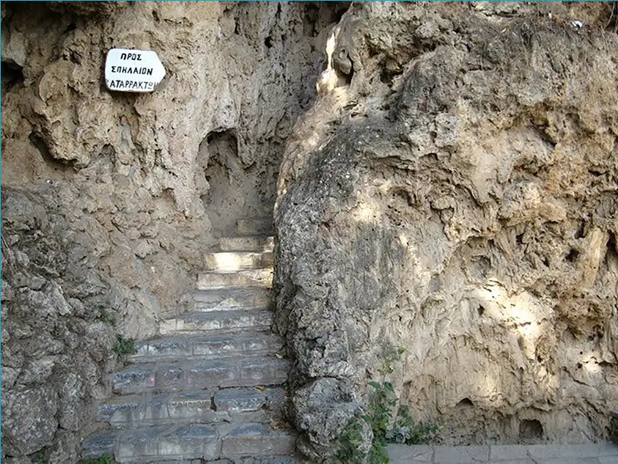 Σπήλαιο Καταρρακτών