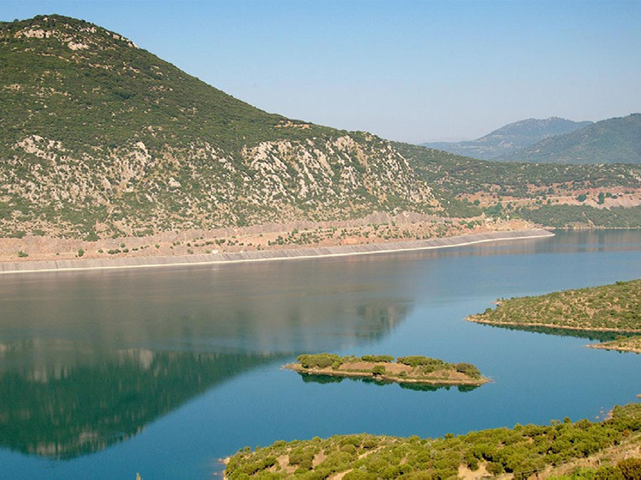 Λίμνη Μόρνου
