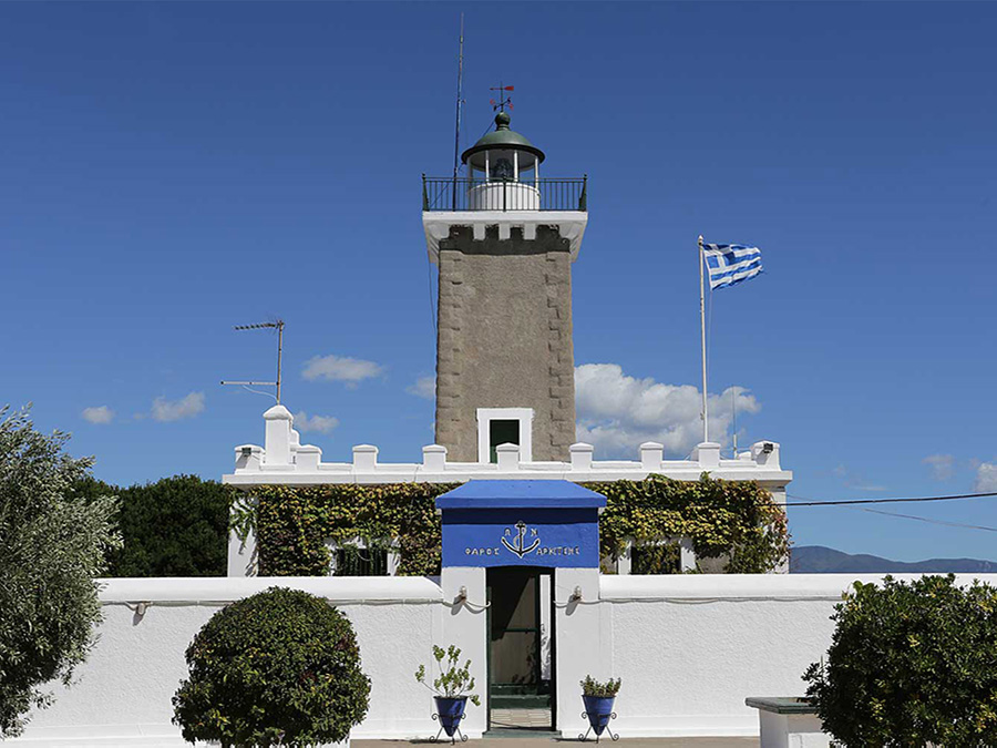 Arkitsa Lighthouse