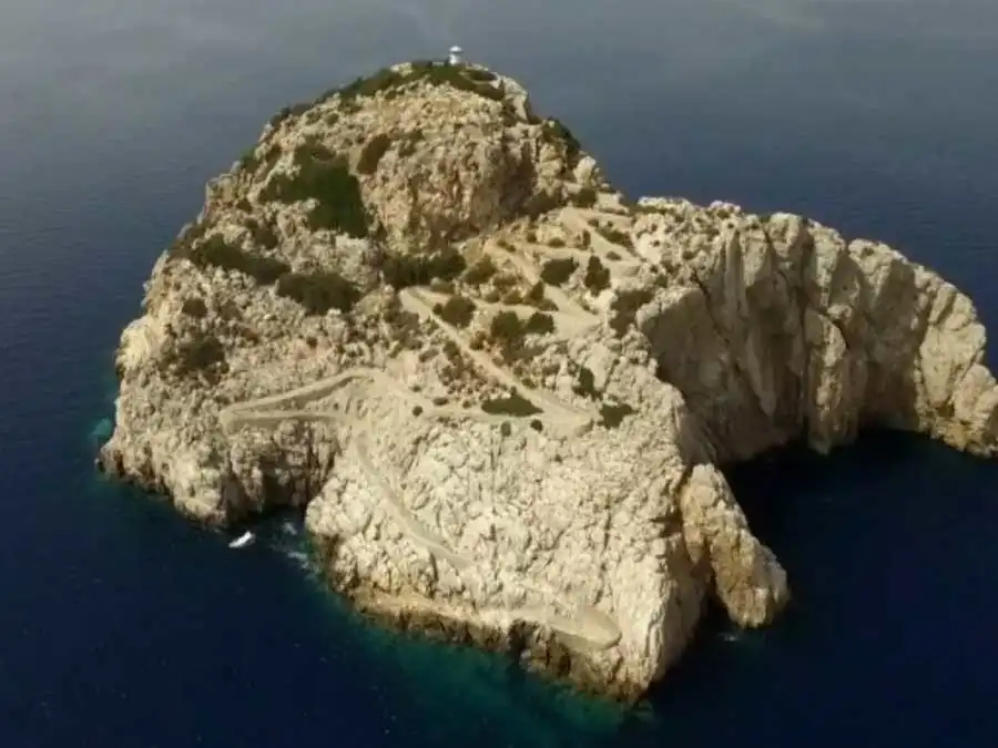 Venetiko Lighthouse
