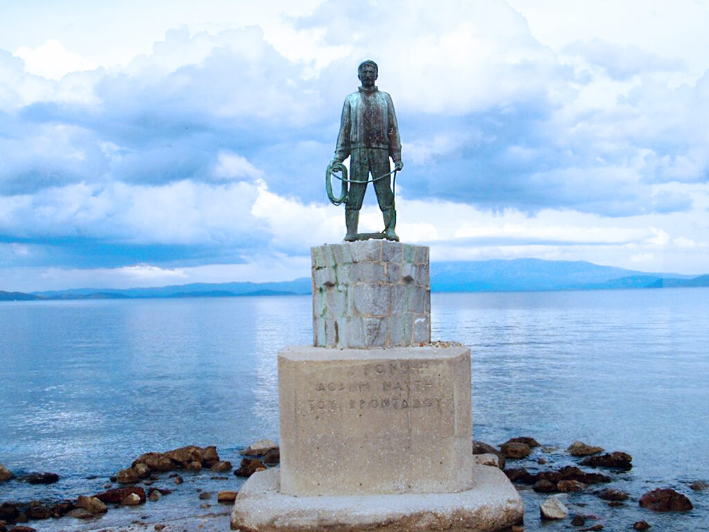 Αφανής Ναύτης Οινούσσες