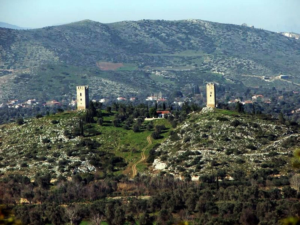 Δύο Πύργοι Μύτικα