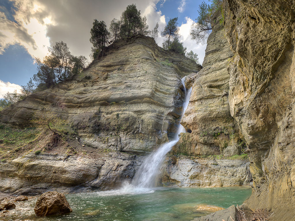 Καταρράκτης Κρέμαση
