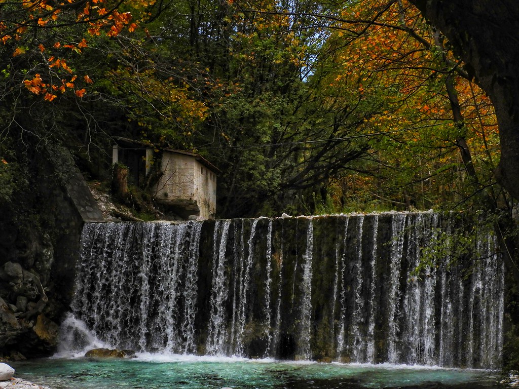 Λουτρά Πόζαρ 